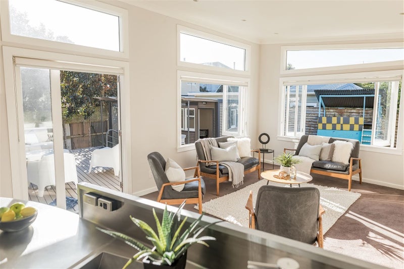 35 Pukatea Street, Eastbourne, Lower Hutt - Carousel 1