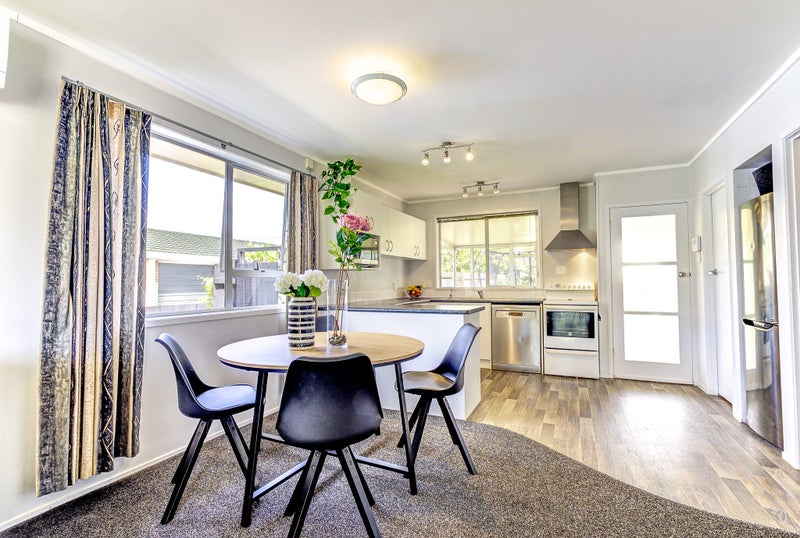 32 Livingstone Avenue, Nawton, Hamilton - Carousel 1