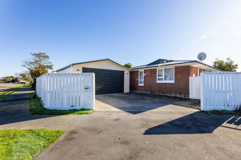 21 La Perouse Place, Northcote, Christchurch - Carousel 25