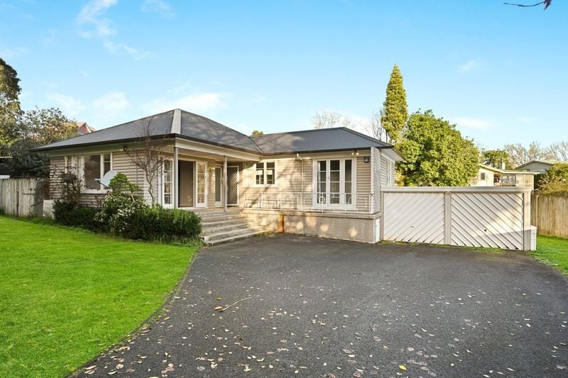 42 Bretton Terrace, Hillcrest, Hamilton - Carousel 2