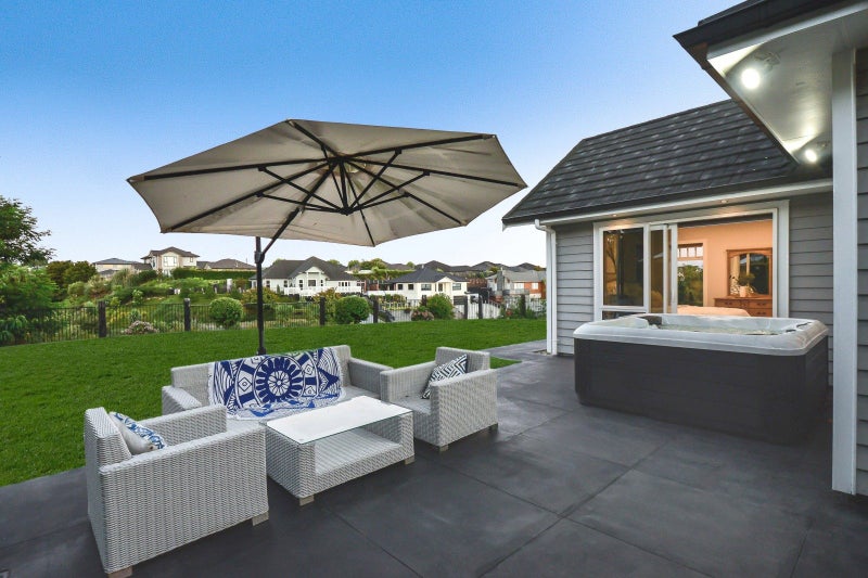 17 Karl Michael Crescent, Flagstaff, Hamilton - Carousel 2