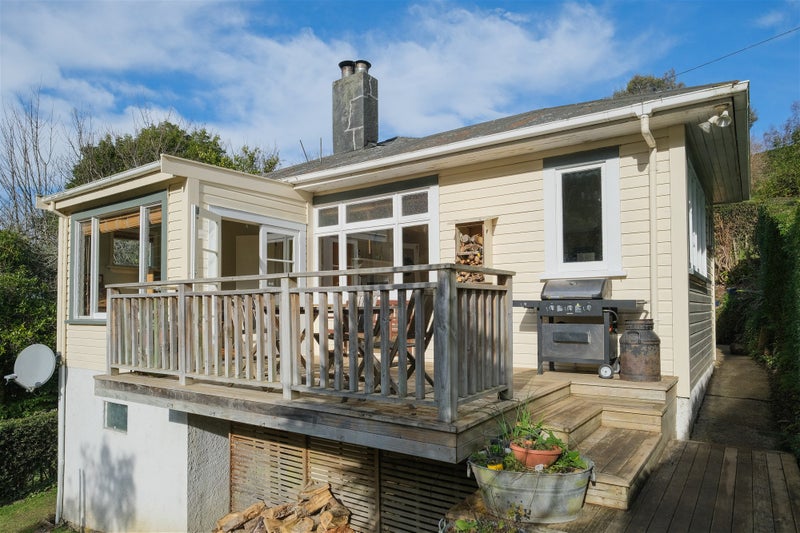 19 Alison Crescent, Belleknowes, Dunedin - Carousel 1