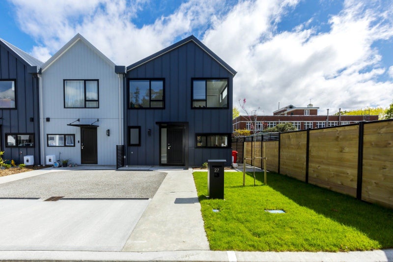 27 Reakes Crescent, Wallaceville, Upper Hutt - Carousel 2