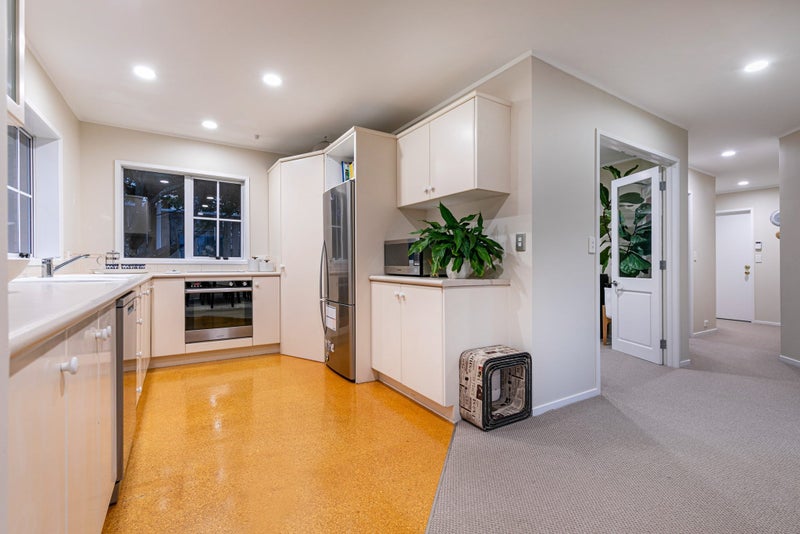 2/3 Rangitira Avenue, Takapuna, Auckland - Carousel 2