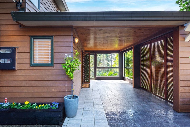 24A Seaview Avenue, Northcote, Auckland - Carousel 1