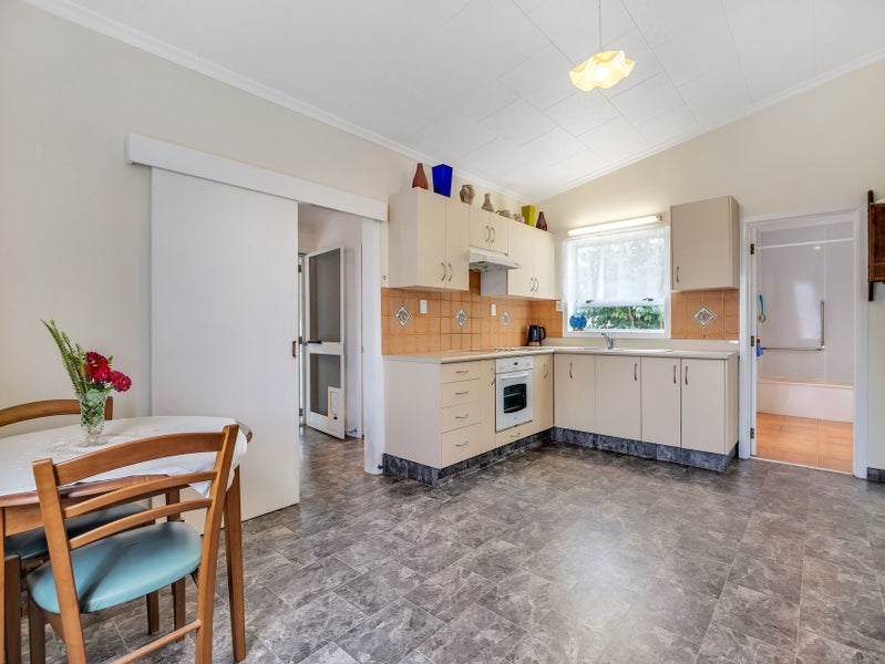 18 Regent Street, Waihi, Waihi - Carousel 2