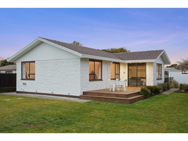 17A Chadbury Street, Parklands, Christchurch - Carousel 1