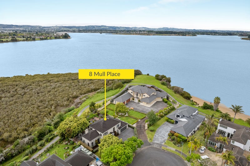 8 Mull Place, Wattle Downs, Auckland - Carousel 1