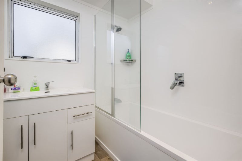 47 Dungarvon Place, Clendon Park, Auckland - Carousel 11