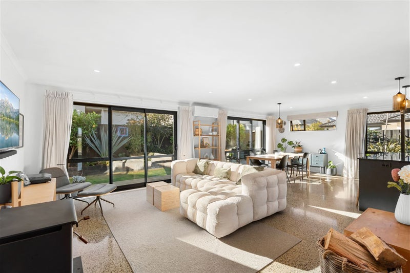 25 Katrine Drive, Marshland, Christchurch - Carousel 2