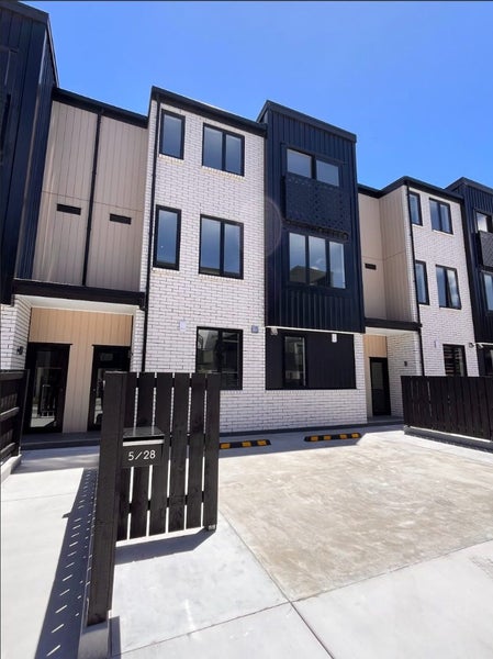 5/28 Pennant Street, Long Bay, Auckland - Carousel 1