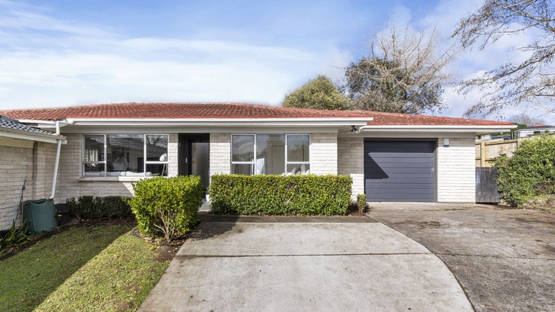 2/25 Ashdown Place, Pahurehure, Papakura - Carousel 1