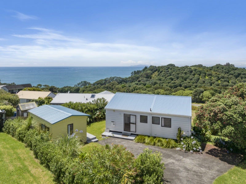 435 Onemana Drive, Onemana, Whangamatā - Carousel 1