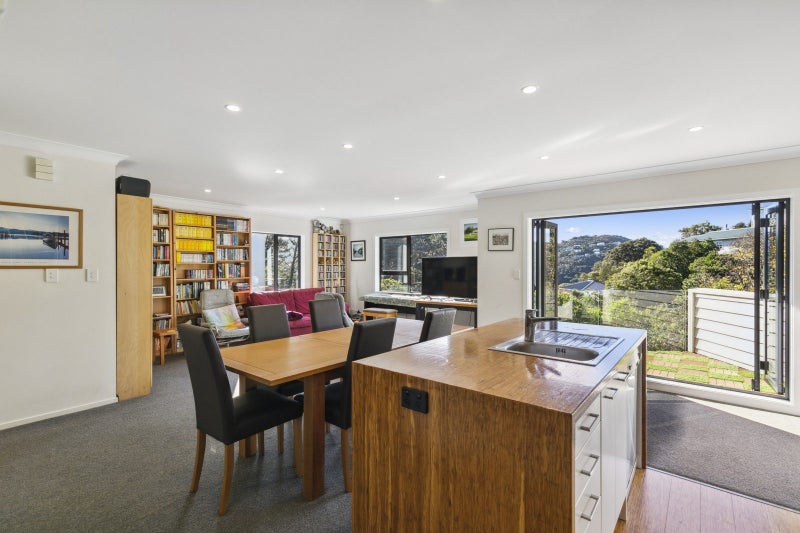 2C Lytton St, Wadestown, Wellington - Carousel 2