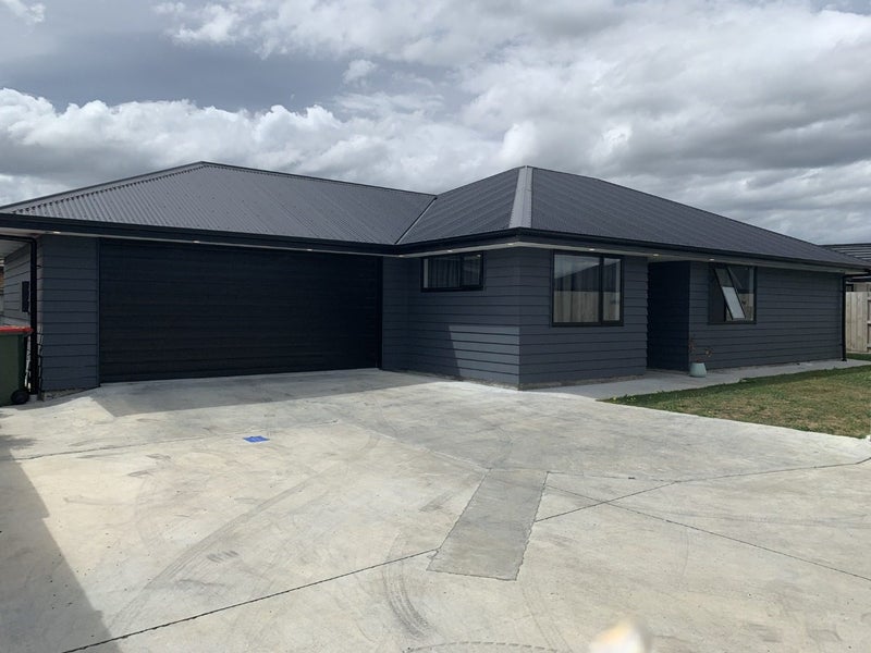 19A Chestnut Close, Kelvin Grove, Palmerston North - Carousel 1