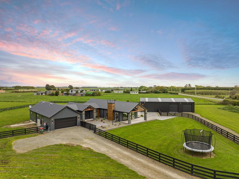 77 Aranui Road, Kairanga, Palmerston North - Carousel 2