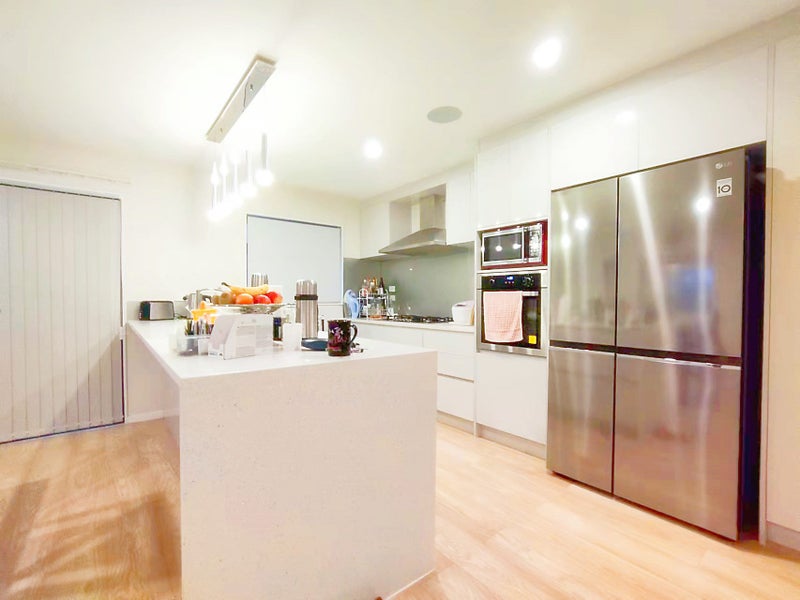 3B Crystal Avenue, Glendene, Auckland - Carousel 2