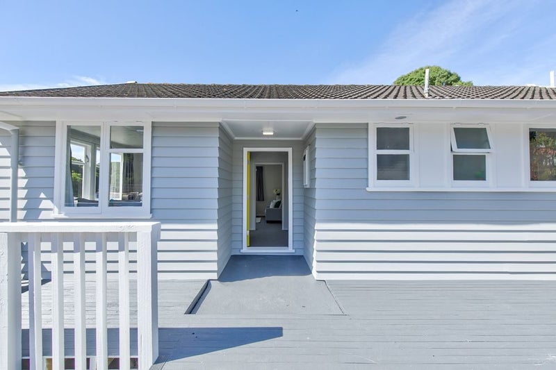 57 Rangituhi Crescent, Takapuwahia, Porirua - Carousel 2