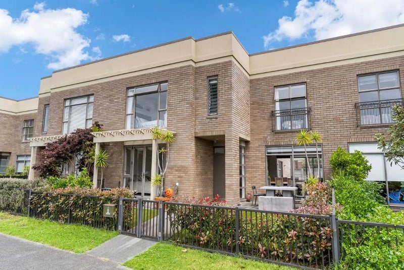 86 Tihi Street, Stonefields, Auckland - Carousel 1