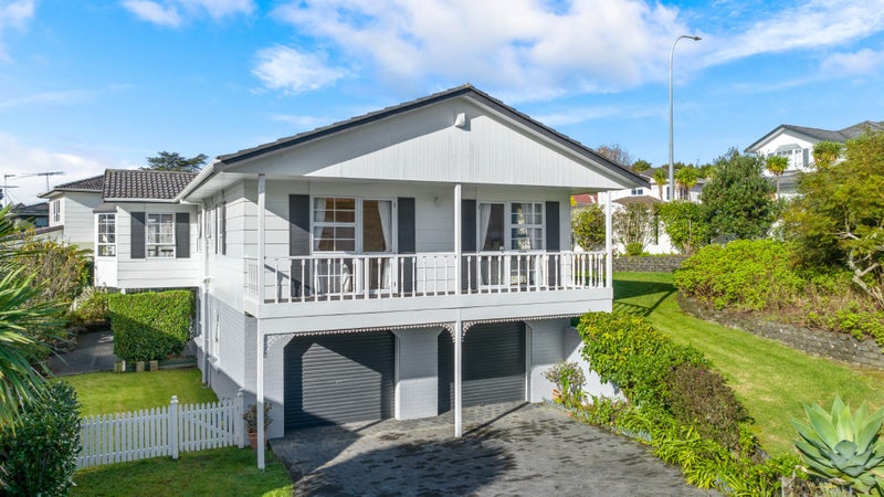 2 Ravenstone Place, Chatswood, Auckland - Carousel 1