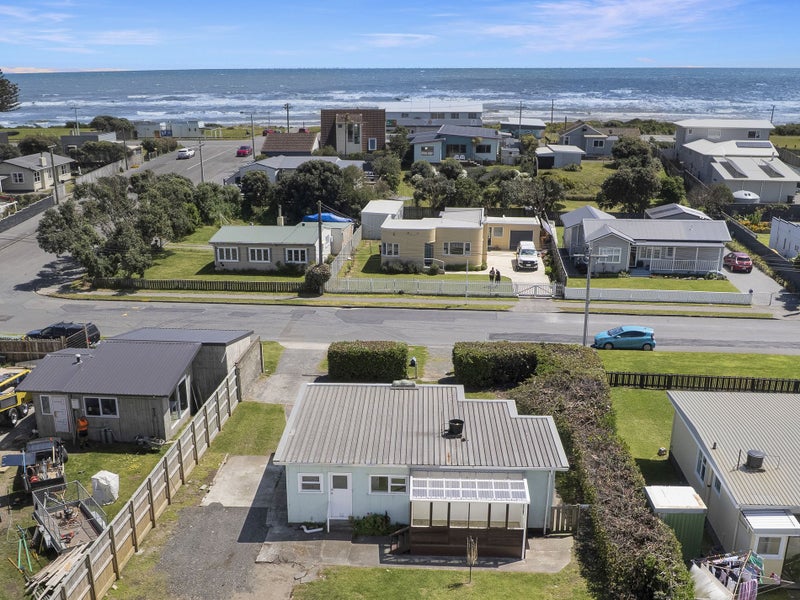 68 Moana Street, Otaki Beach, Otaki - Carousel 2
