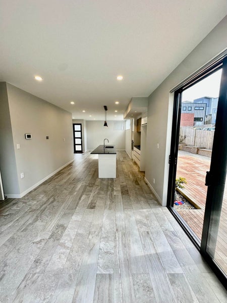 8 Waka Street, Albany Heights, Auckland - Carousel 2