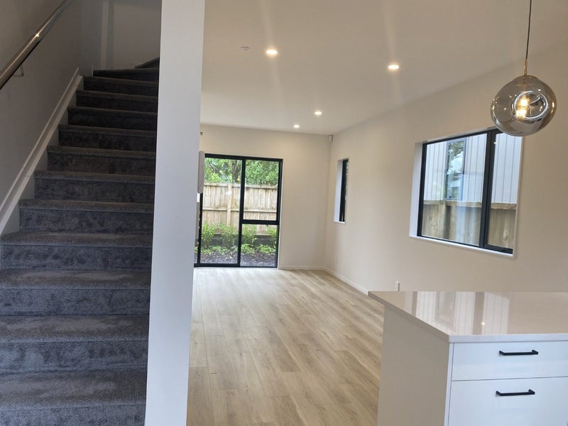 45 Paetai Lane, Te Atatū Peninsula, Auckland - Carousel 2