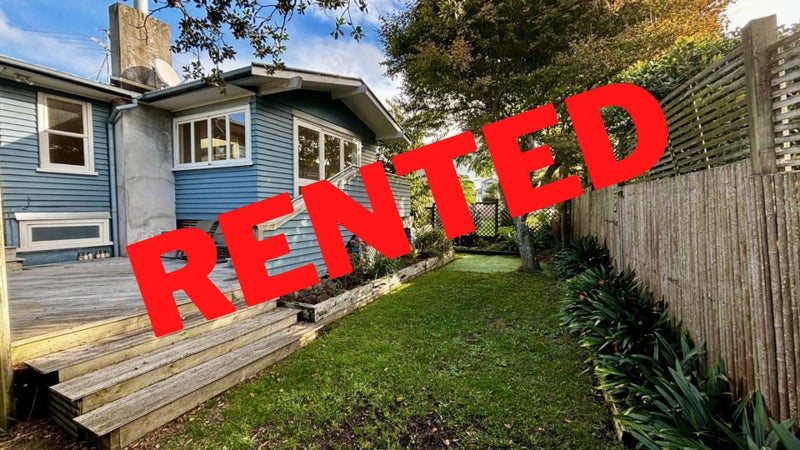 28A Old Lake Road, Narrow Neck, Auckland - Carousel 1