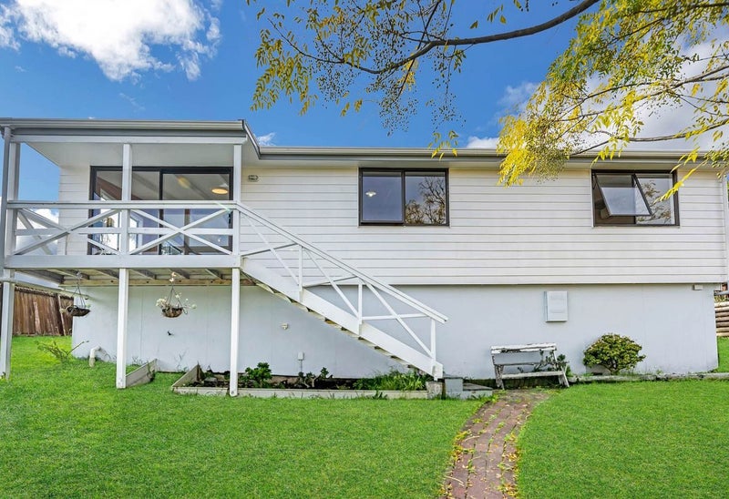 1/9 Thistledew Place, Bayview, Auckland - Carousel 1