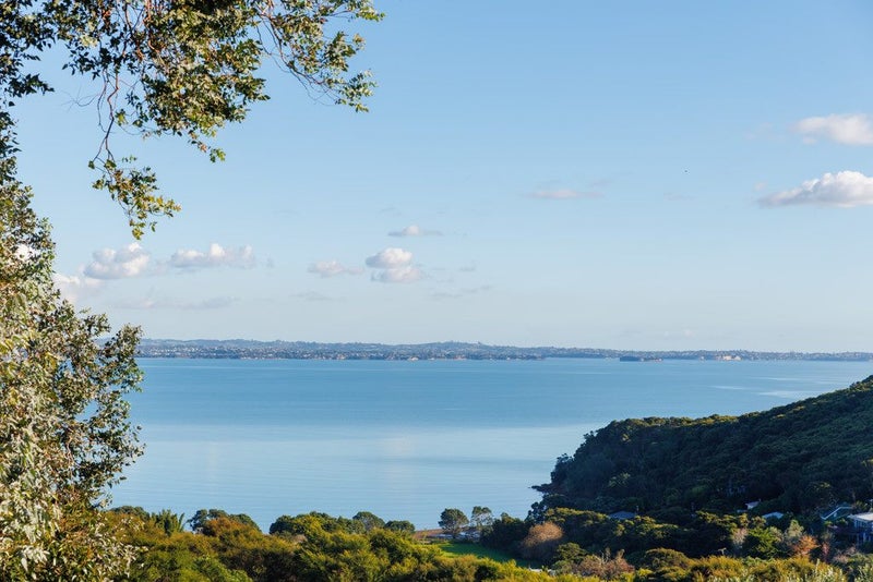 17 O'Brien Road, Omiha, Waiheke Island - Carousel 1