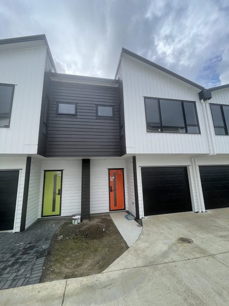 17C Kemble Close, Mangere, Auckland - Carousel 1