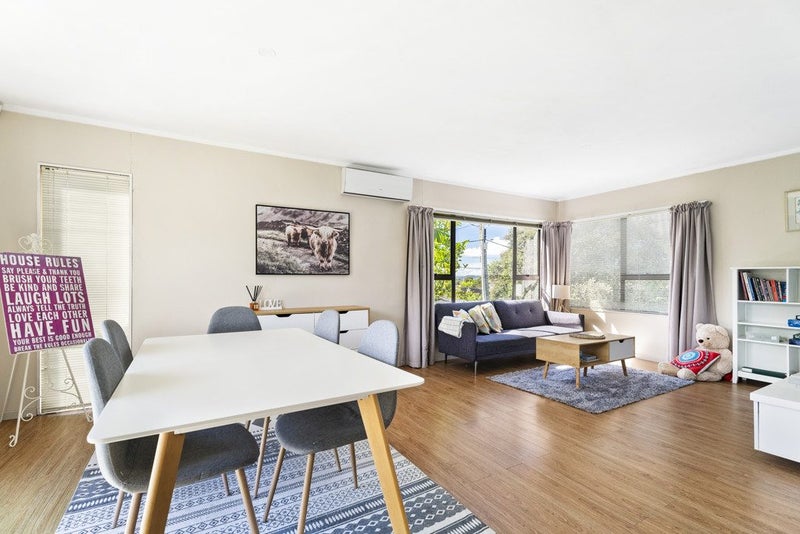 21 Red Beach Road, Red Beach, Whangaparāoa - Carousel 1