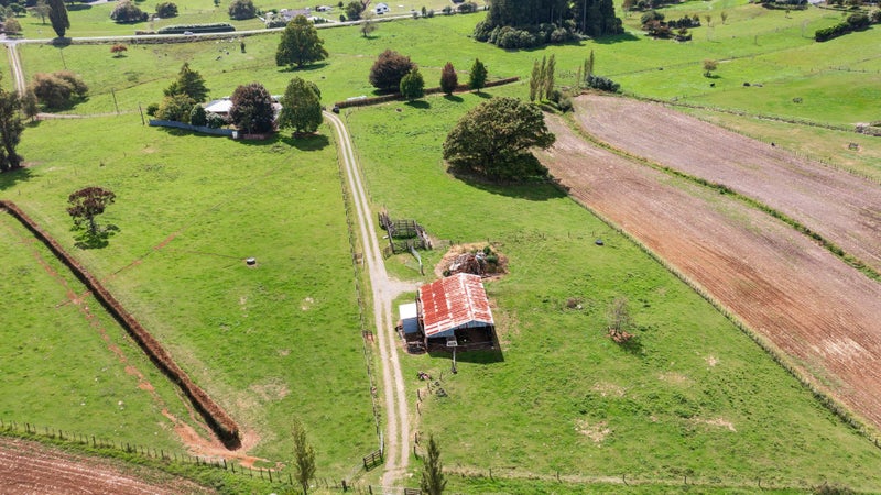 186 Koromatua Road, Temple View, Hamilton - Carousel 24