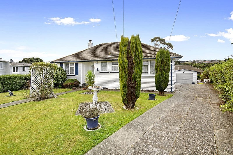 3 Cheshire Street, Cannons Creek, Porirua - Carousel 2