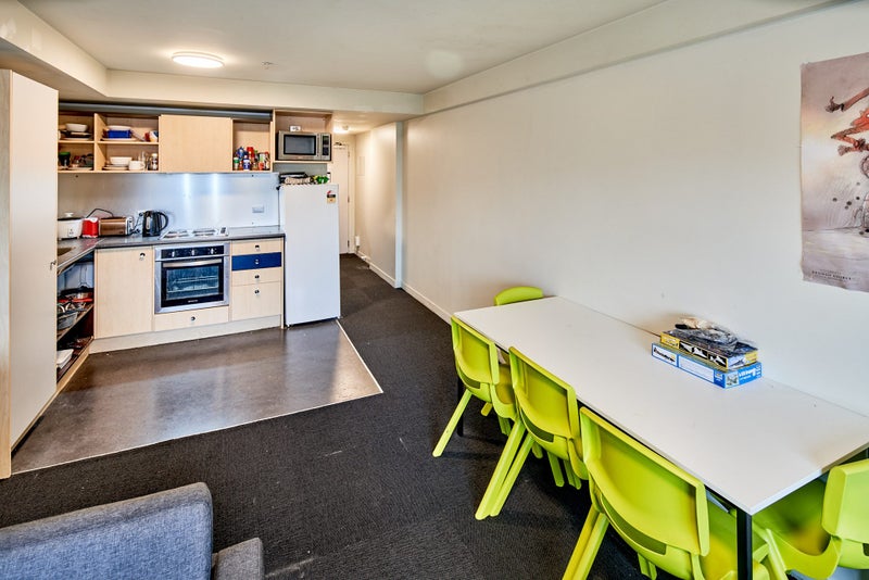 2H/242 Taranaki Street, Mount Cook, Wellington - Carousel 2