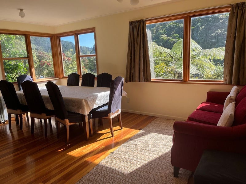 27 Waiapu Road, Kelburn, Wellington - Carousel 1