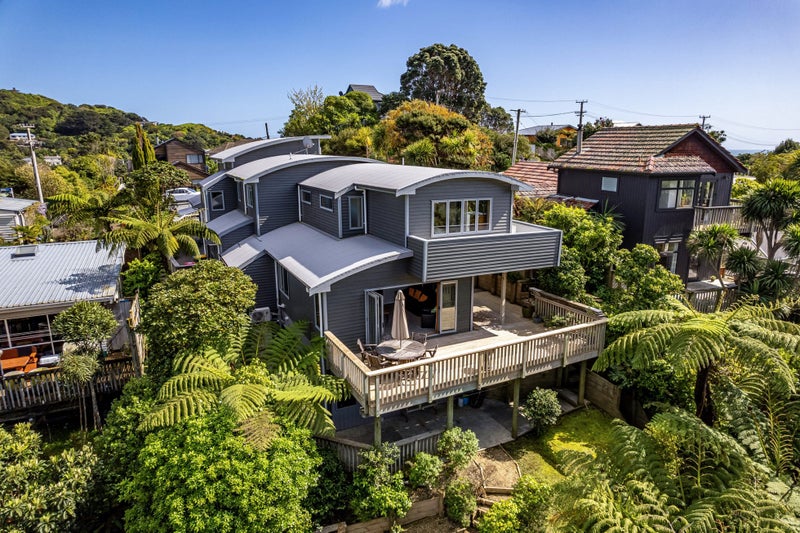 4 Haunui Road, Pukerua Bay, Porirua - Carousel 1