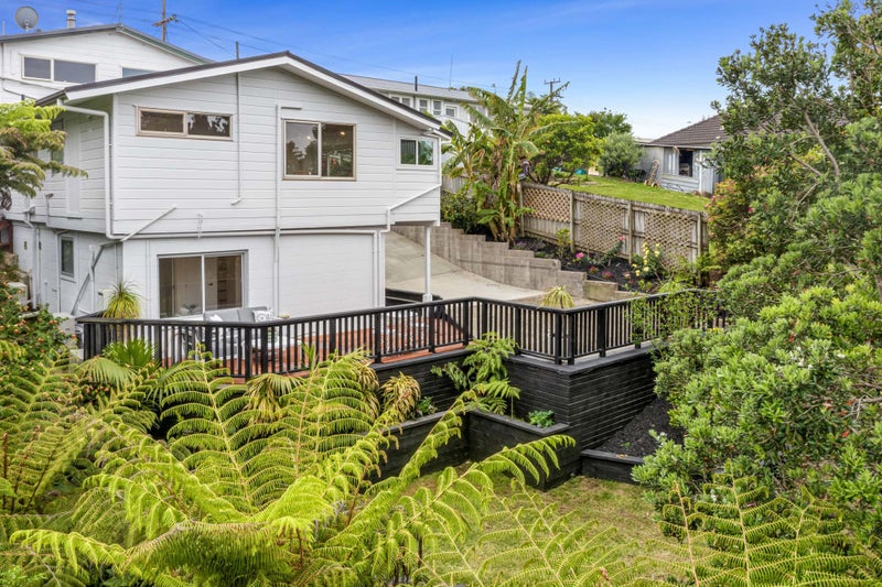 2/88 Arran Road, Browns Bay, Auckland - Carousel 1
