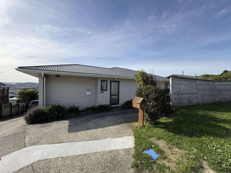 4 Kekerenga Street, Strathmore Park, Wellington - Carousel 1
