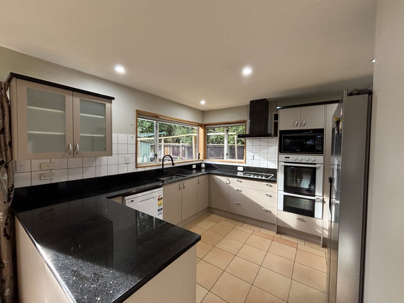 7 Quirk Place, Sockburn, Christchurch - Carousel 2