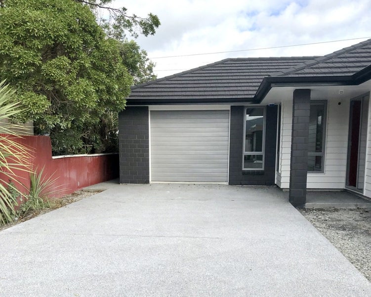 21/27 Whites Line West, Woburn, Lower Hutt - Carousel 2