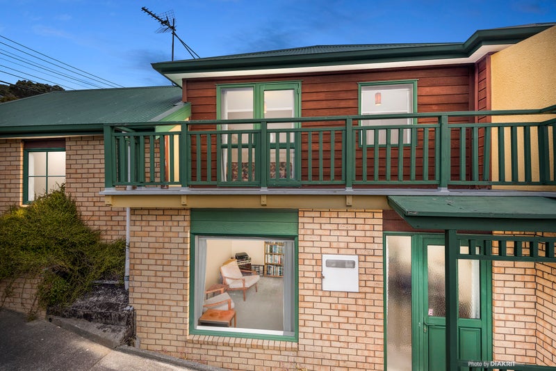 74A Mairangi Road, Wadestown, Wellington - Carousel 1