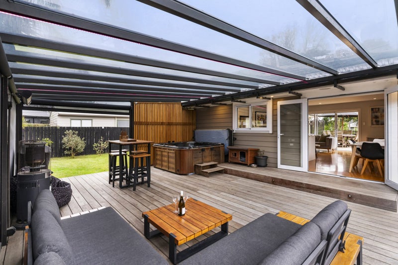 4 Holman Road, Te Atatu Peninsula, Auckland - Carousel 2