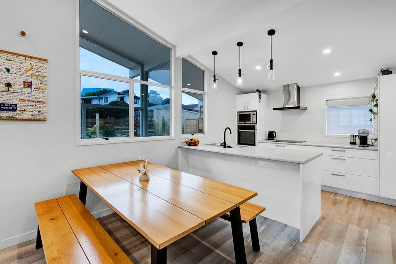 9 Bronte Place, Whalers Gate, New Plymouth - Carousel 2