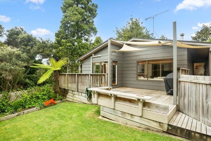 15 Caram Place, Birkenhead, Auckland - Carousel 1