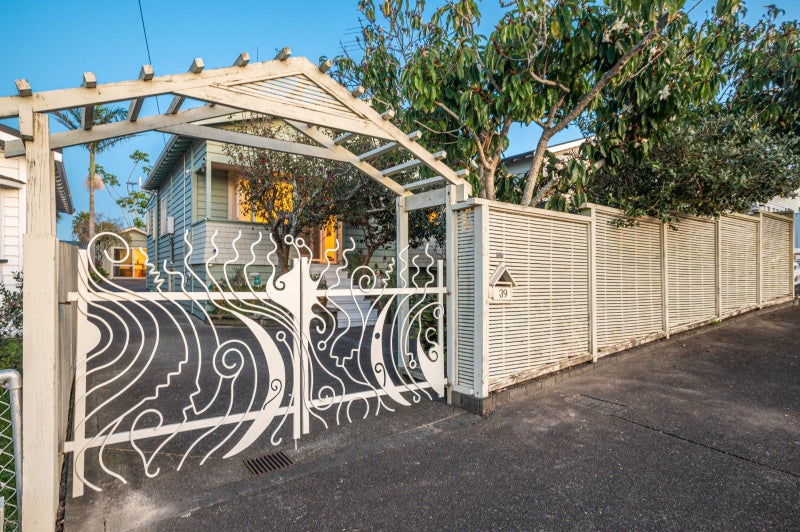 39 Warwick Avenue, Westmere, Auckland - Carousel 2