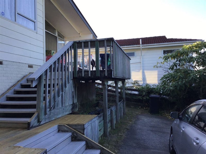 15 Athenic Avenue, Lynfield, Auckland - Carousel 1
