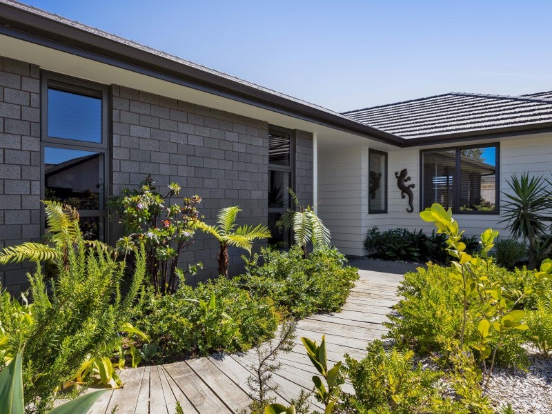 3 The Terrace, Bell Block, New Plymouth - Carousel 1