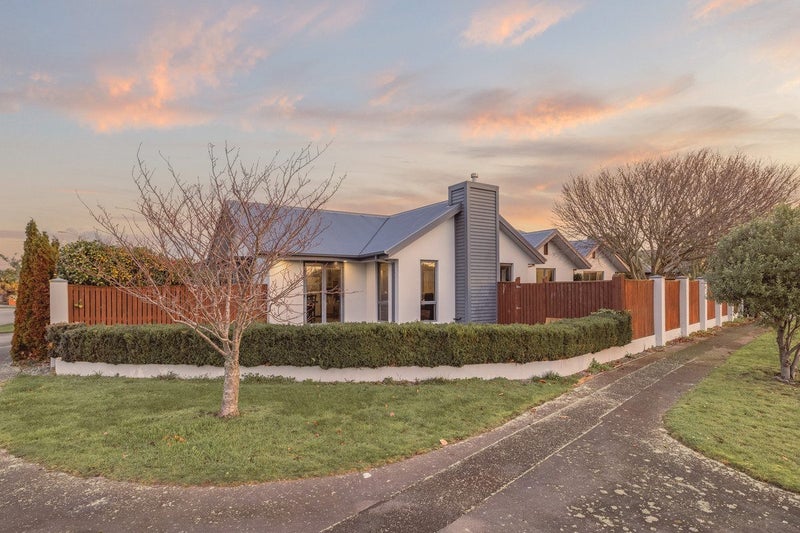 5 Excalibur Place, Burwood, Christchurch - Carousel 1