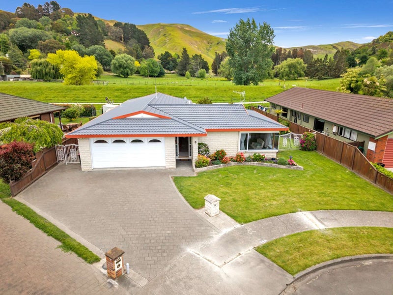24 Webb Place, Taradale, Napier - Carousel 2